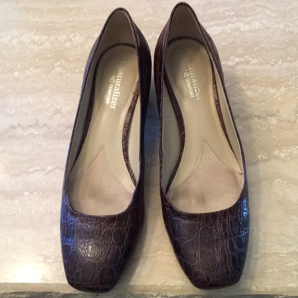 Classy n Comfortable  Snake Look Pumps